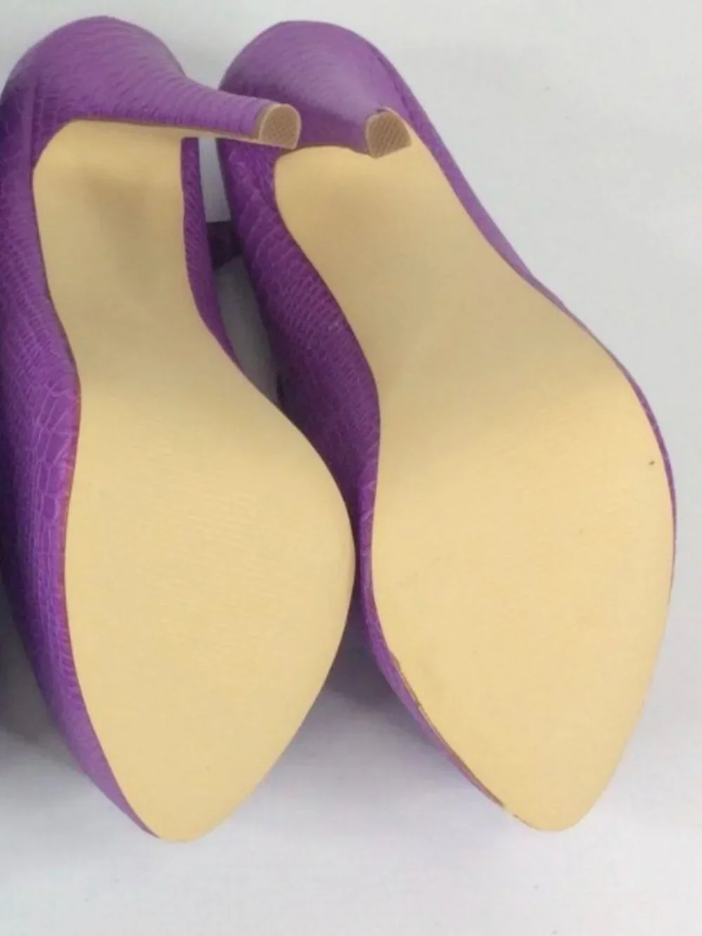 Penny Sue Platform Mary Jane Heels Purple Size 7 1/2 NIB